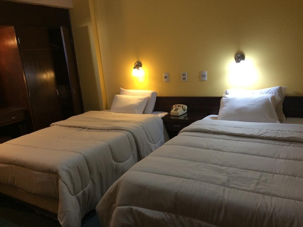 Hotel Manduvira Asunción Værelse billede
